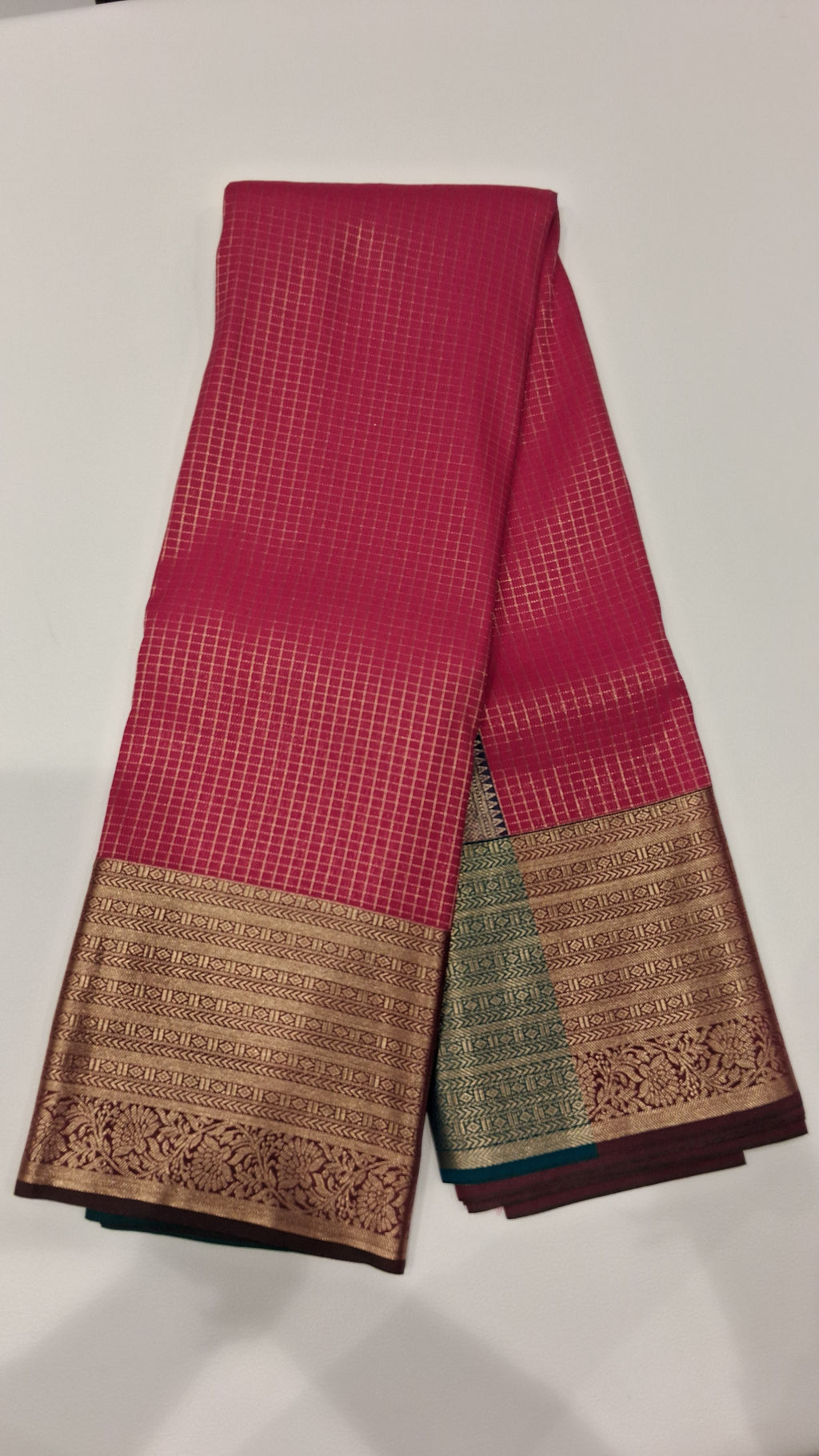 Pink Gold Check Zari Saree with Traditional Border 1794019