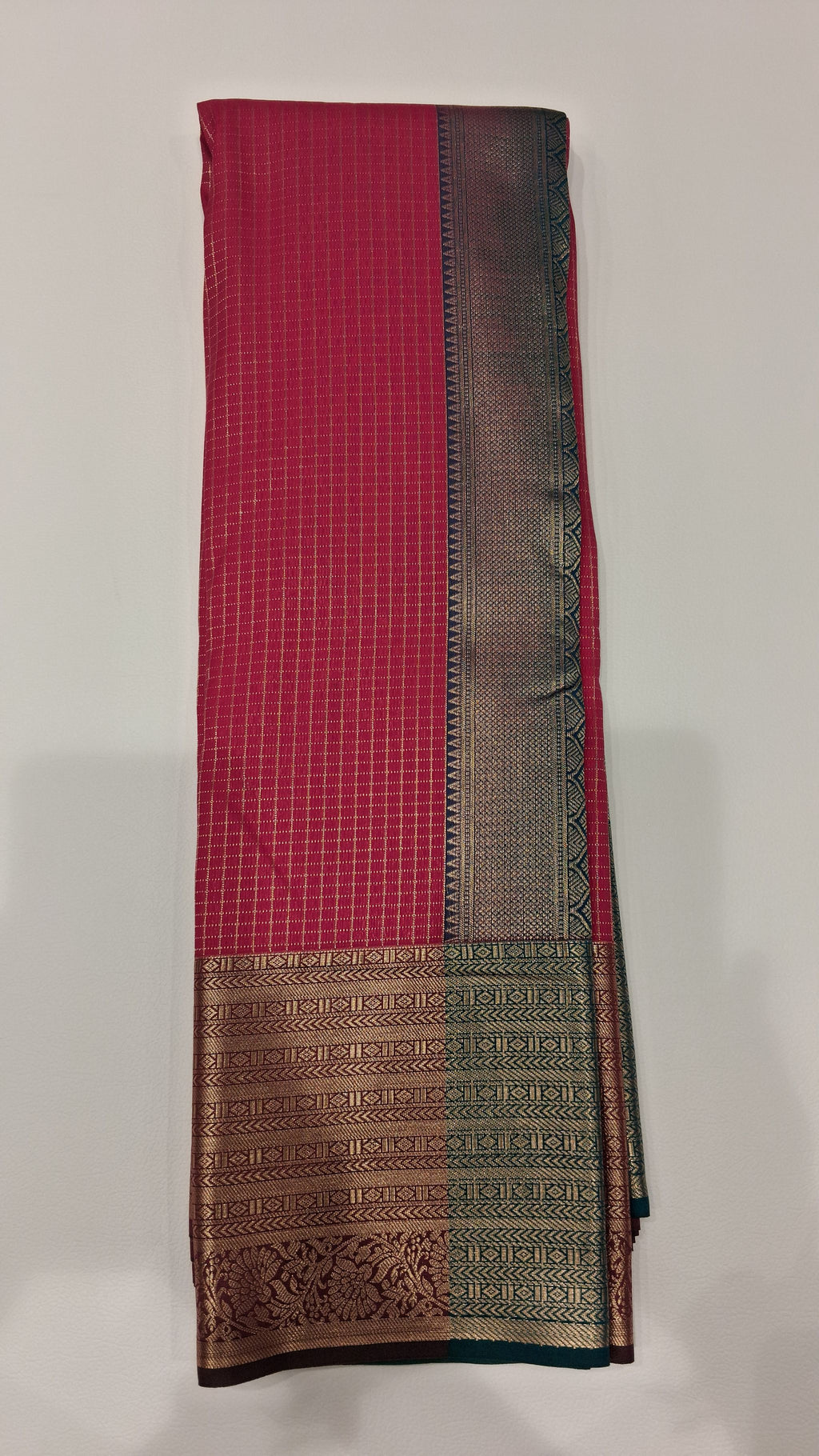 Pink Gold Check Zari Saree with Traditional Border 1794019