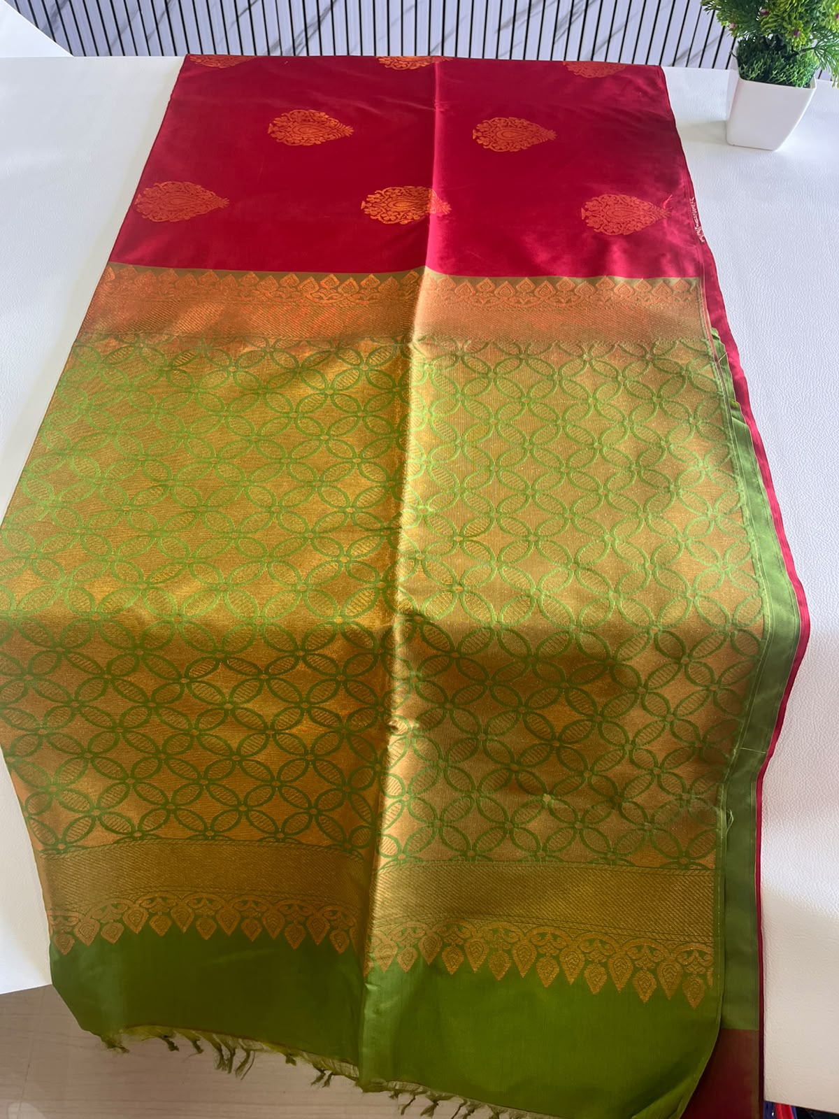 Premium Soft Silk Saree – Rani Pink & Parrot Green with Rich Zari Pallu W222068