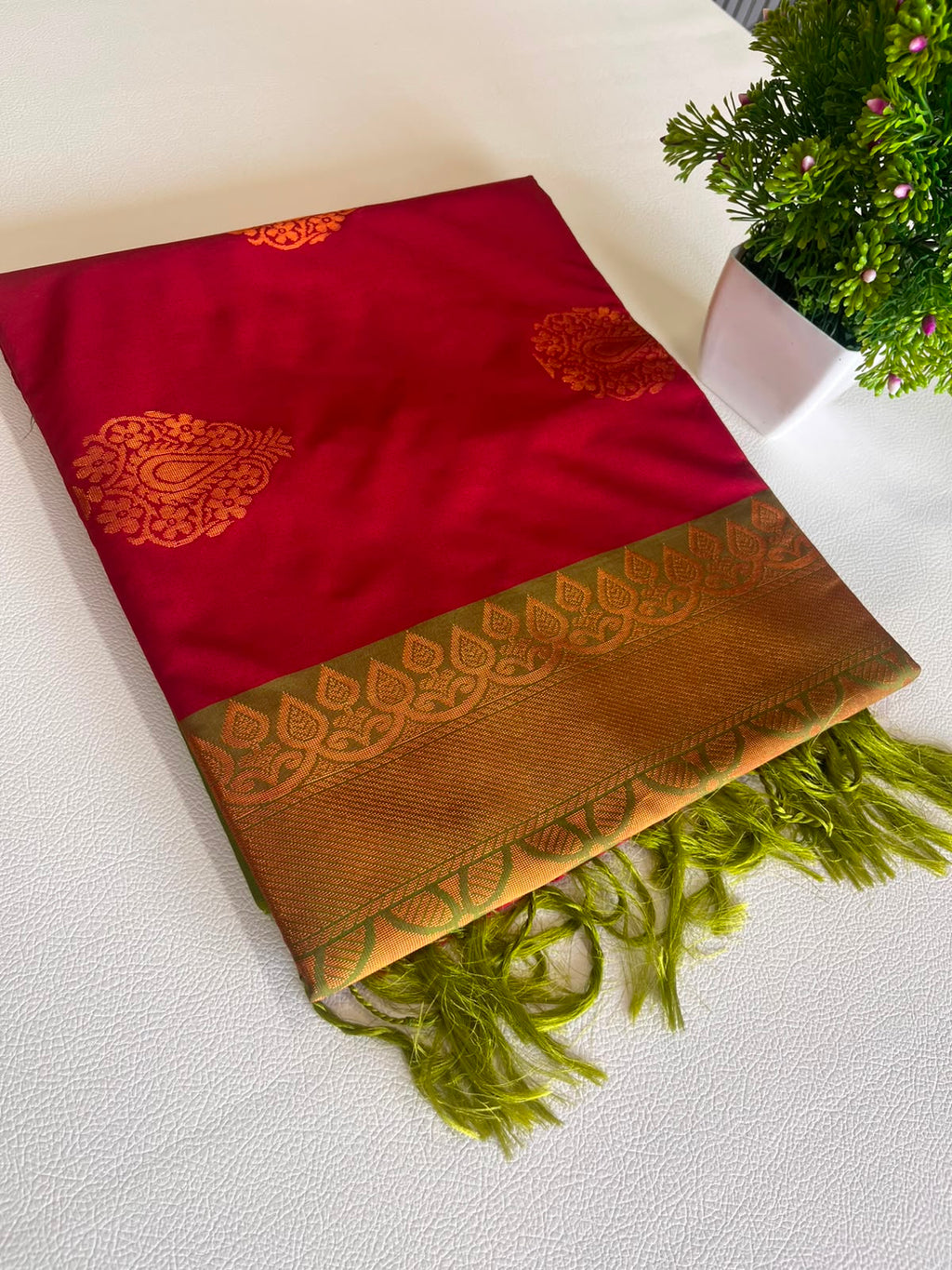 Premium Soft Silk Saree – Rani Pink & Parrot Green with Rich Zari Pallu W222068